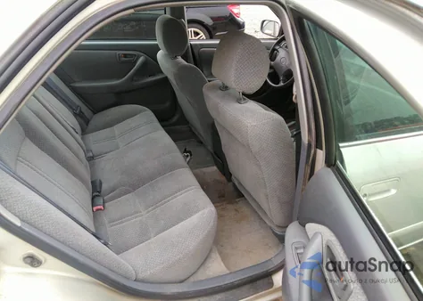 2001 Toyota Camry Le from USA, damaged, VIN 4T1BG22K71U074956